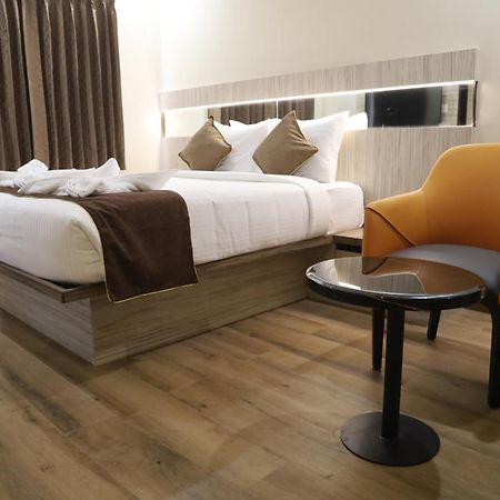 קומבאקונאם Kings Bury Inn מראה חיצוני תמונה