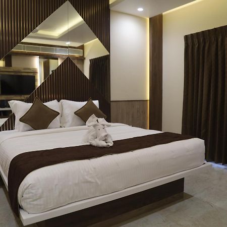 קומבאקונאם Kings Bury Inn מראה חיצוני תמונה