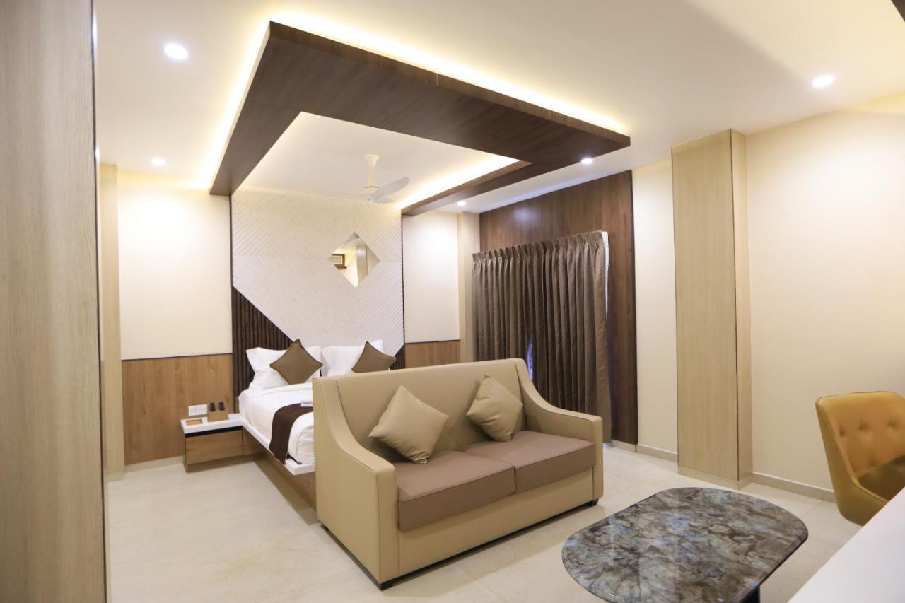 קומבאקונאם Kings Bury Inn מראה חיצוני תמונה