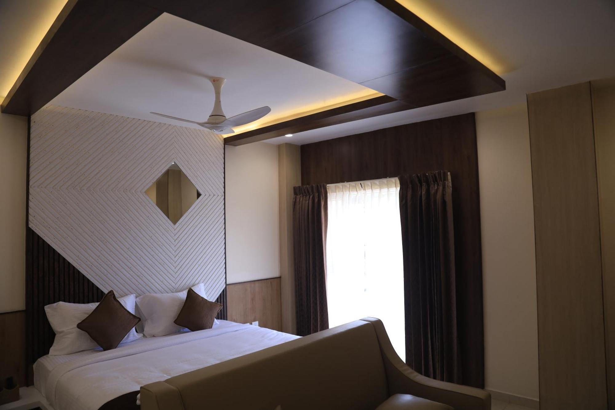 קומבאקונאם Kings Bury Inn מראה חיצוני תמונה