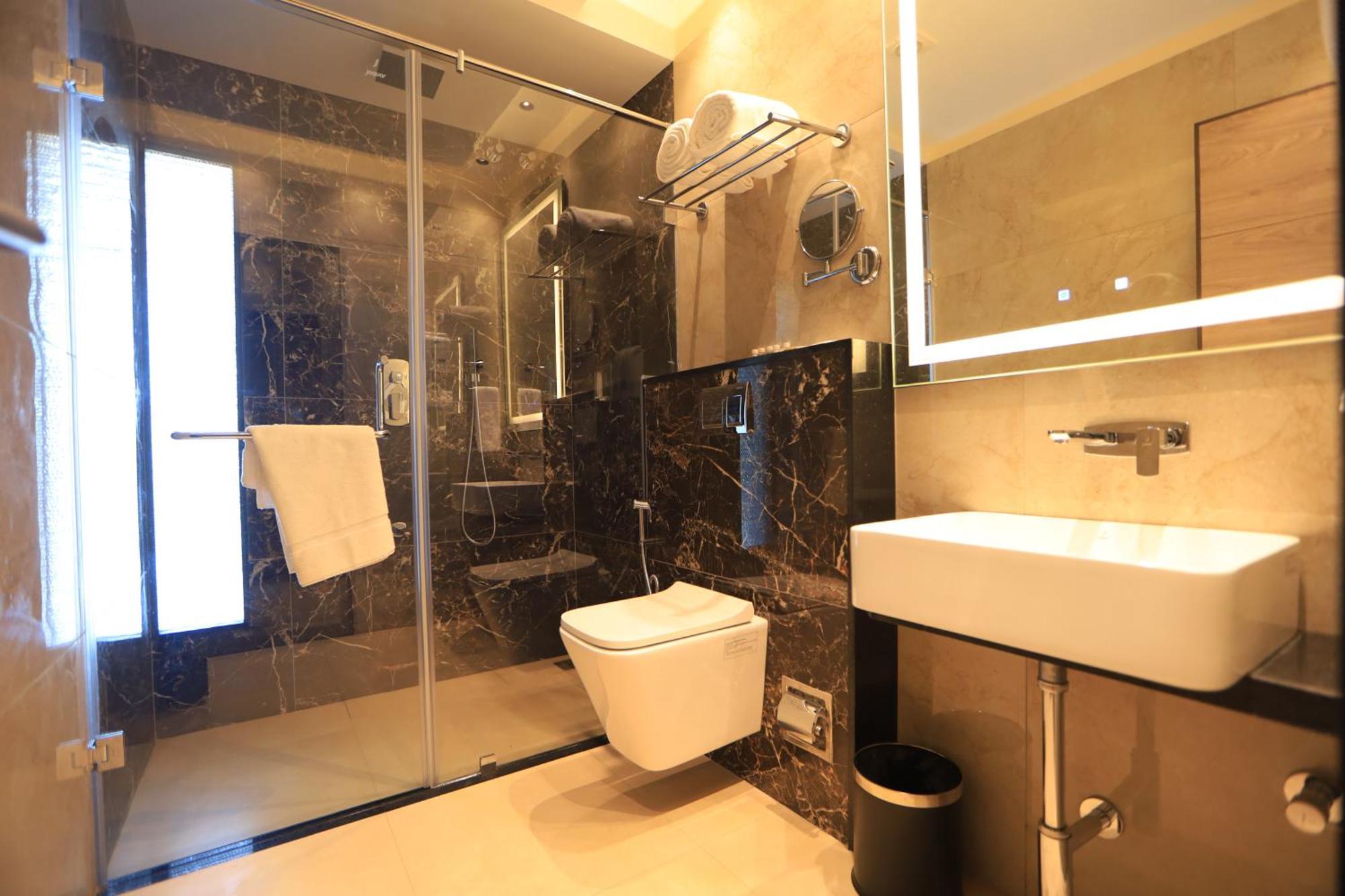 קומבאקונאם Kings Bury Inn מראה חיצוני תמונה