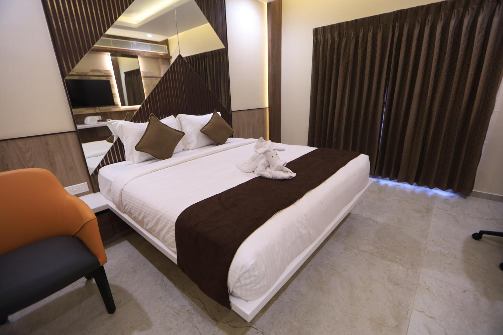 קומבאקונאם Kings Bury Inn מראה חיצוני תמונה