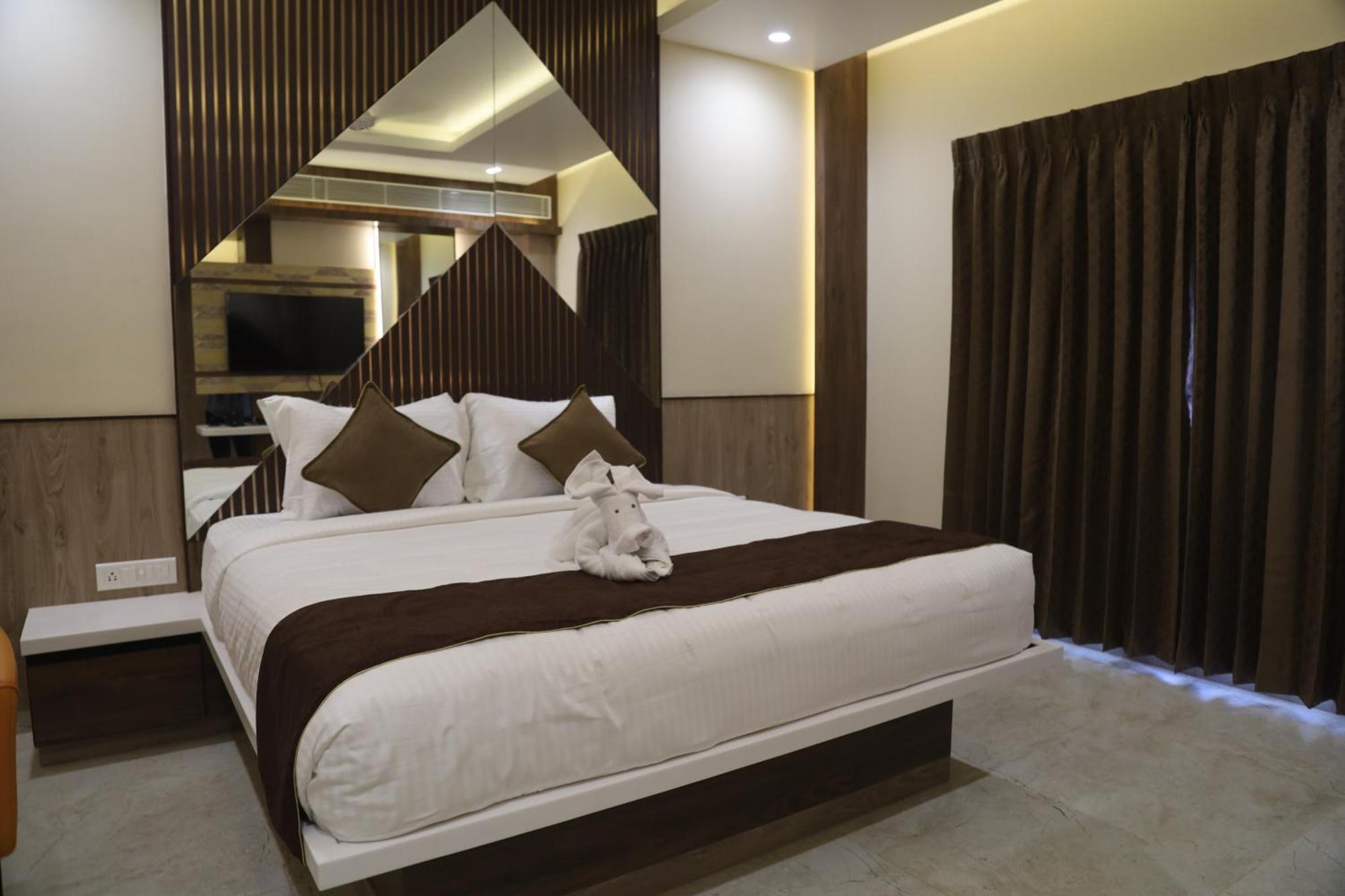 קומבאקונאם Kings Bury Inn מראה חיצוני תמונה