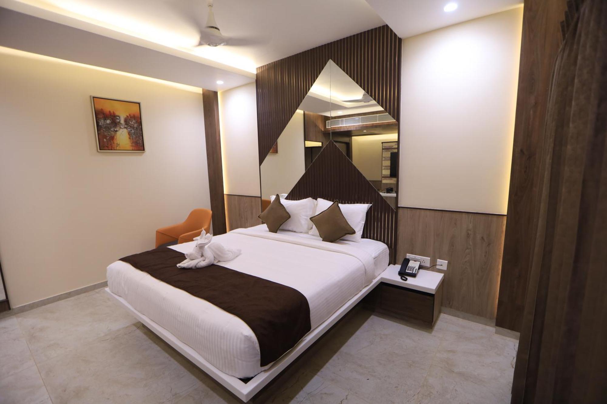 קומבאקונאם Kings Bury Inn מראה חיצוני תמונה